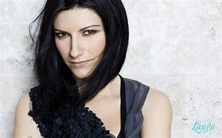 INIZIATIVE BENFICHE DI VIP LAURA PAUSINI