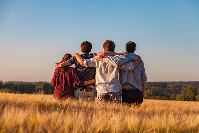 RELAZIONI SOCIALI