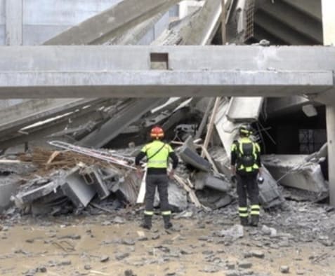 CROLLO ALL'ESSELUNGA DI FIRENZE 4 OPERAI MORTI.